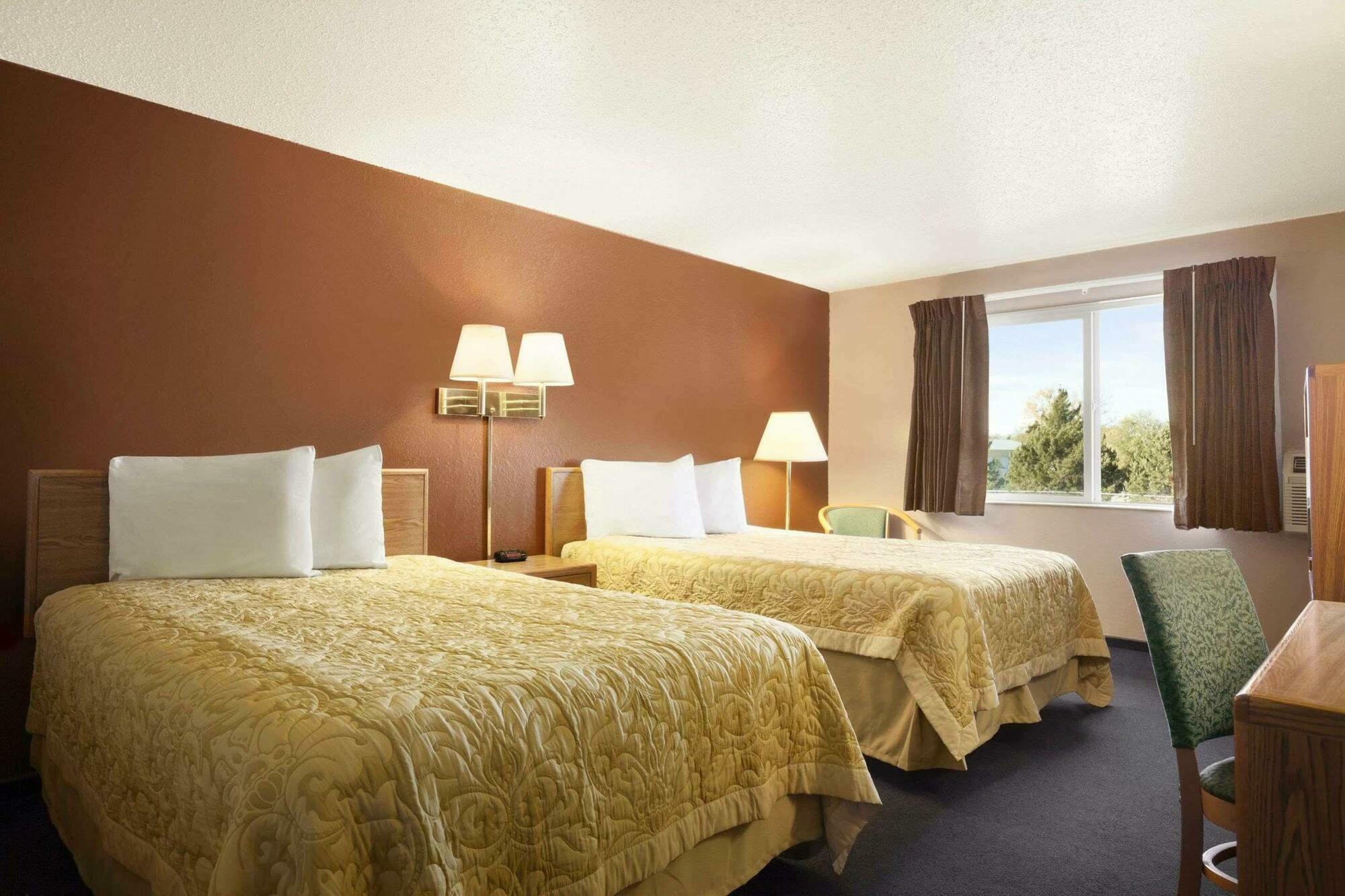 במוטל Super 8 By Wyndham נורת' פלאט מראה חיצוני תמונה